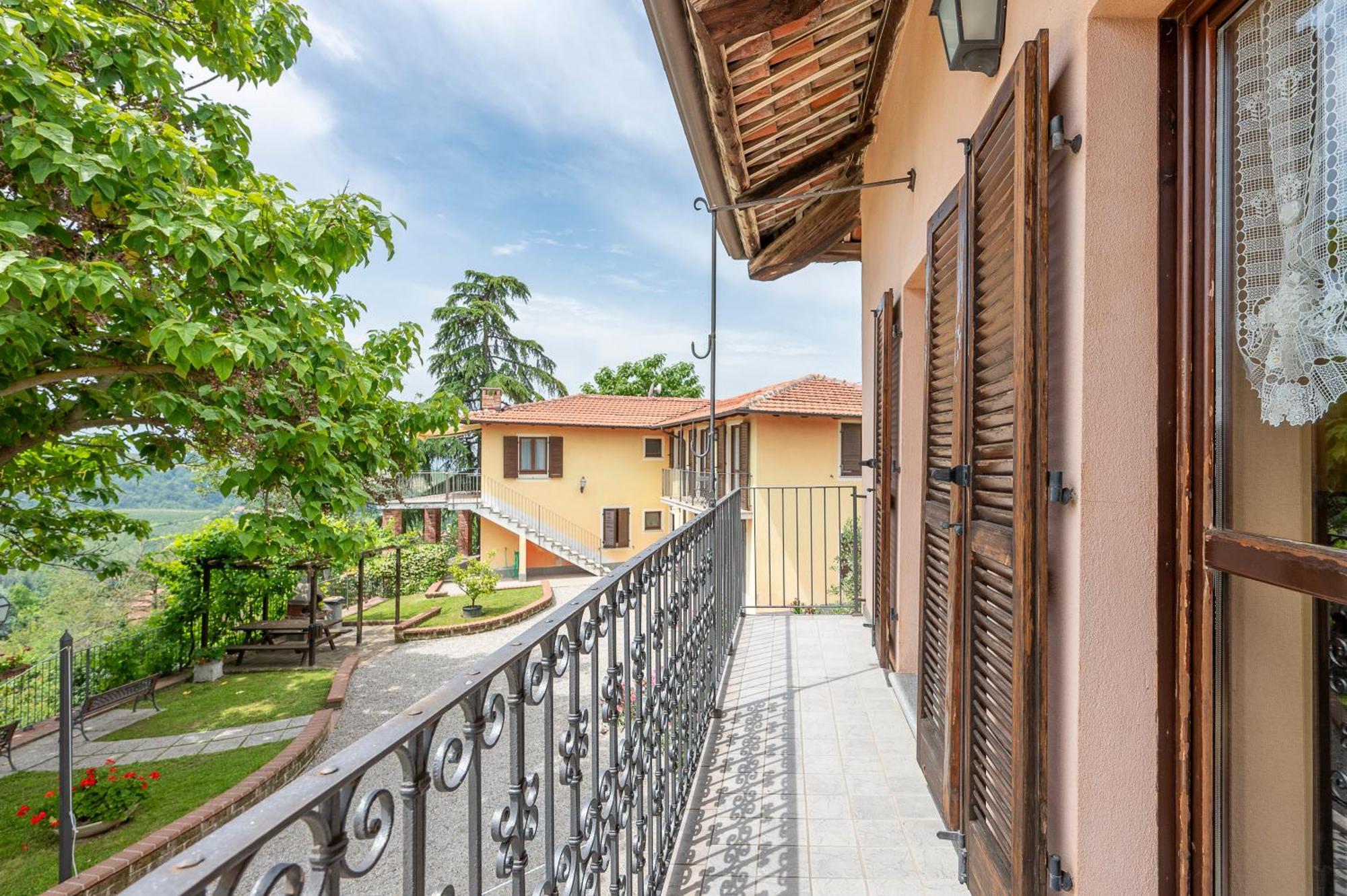 Agriturismo Cantine Bevione Farigliano Exterior foto