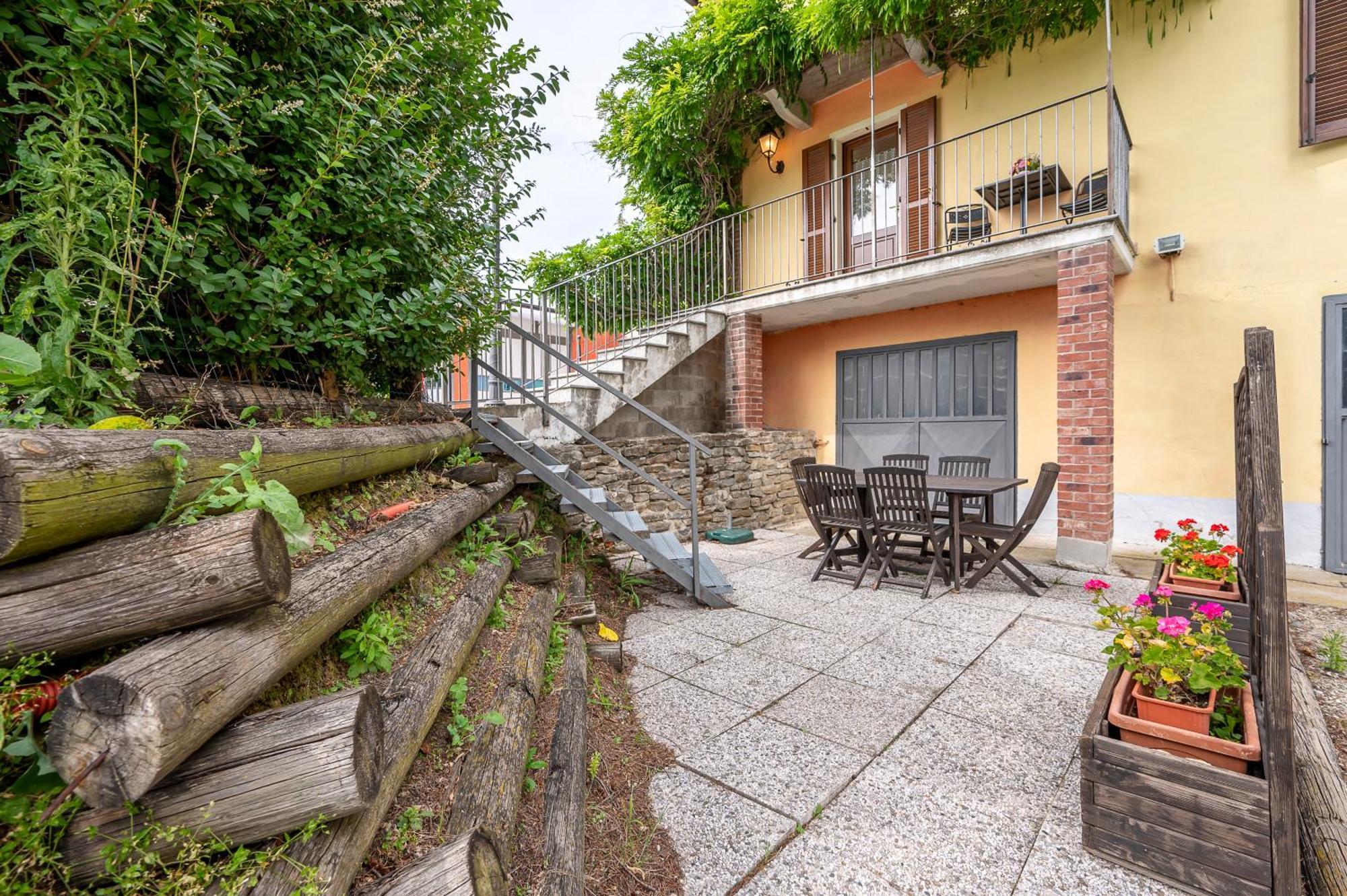 Agriturismo Cantine Bevione Farigliano Exterior foto